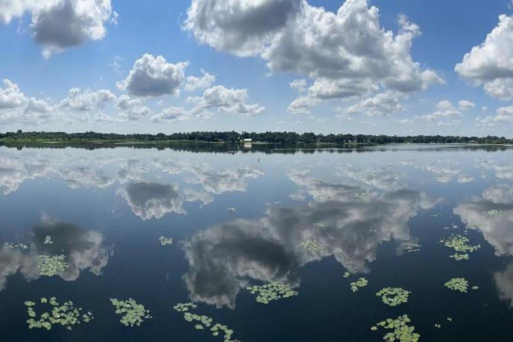 Lake Valrico'S Camelot Court With Heated Pool & Access To Private Lake Экстерьер фото